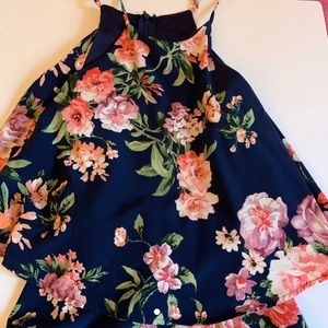 Lulus floral romper ✨